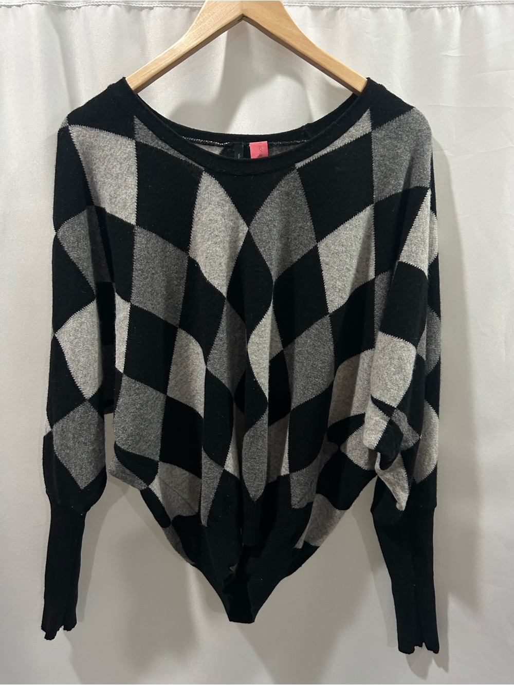 S M Benetton Black & Gray Diamond Pattern Batwing Wool Sweater Y2K